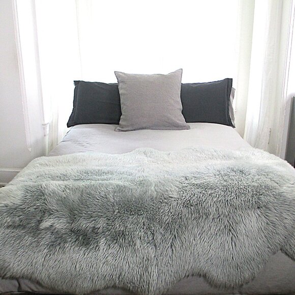 RESTORATION HARDWARE EURO SQUARE LINEN PILLOW SHAM + DOWN ALTERNATIVE PILLOW - Picture 2 of 16